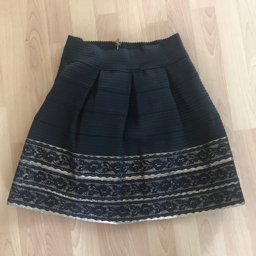 Black & gold high waisted skirt